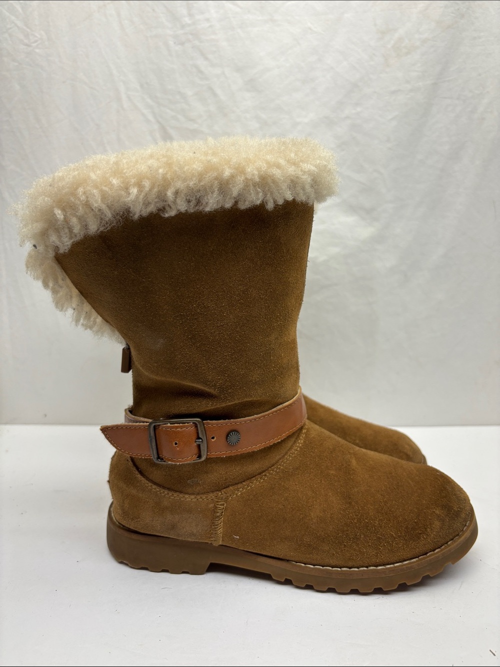 UGG Kids Tan Suede Shearling-Lined Boots, SZ 3 little girl, box 72